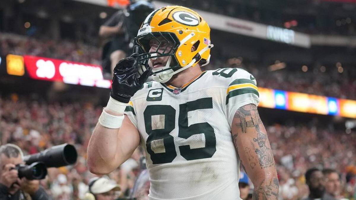  Green Bay Packers tight end Tucker Kraft (85) celebrates his touchdown catch against the Arizona Cardinals at State Farm Stadium. | USA TODAY Network via Reuters Connect 