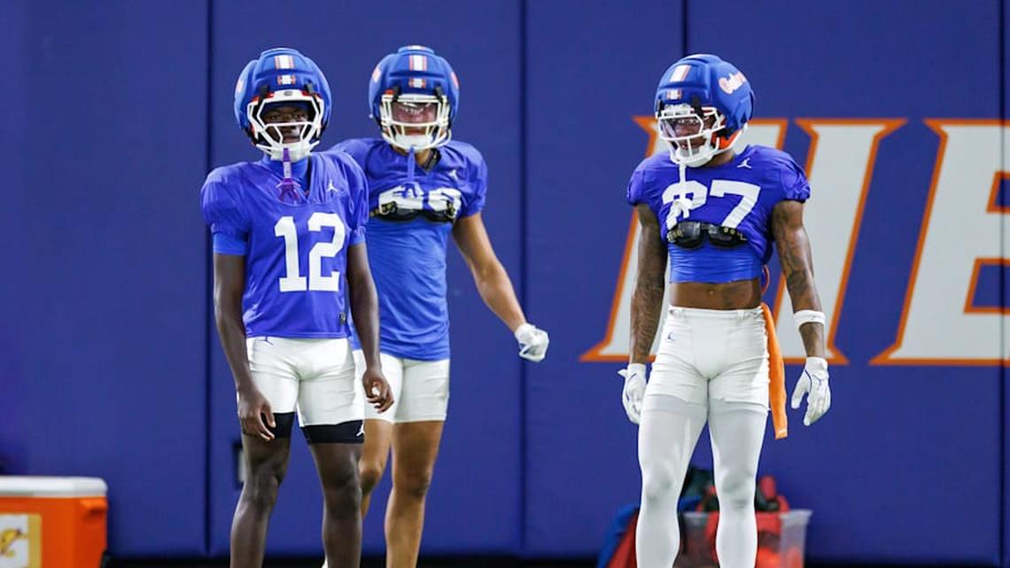  Florida Gators defensive backs Ben Hanks III (12) and Dijon Johnson (27) are two of four expected contributors at corner in 2026. | Matt Pendleton / USA TODAY NETWORK via Imagn Images 