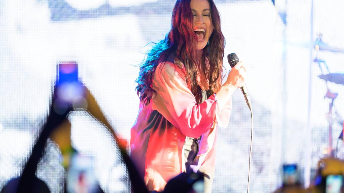 Alanis Morissette Reflects on 30 Years of 'Jagged Little Pill,' 'Intimacy' of Live Shows (Exclusive) 