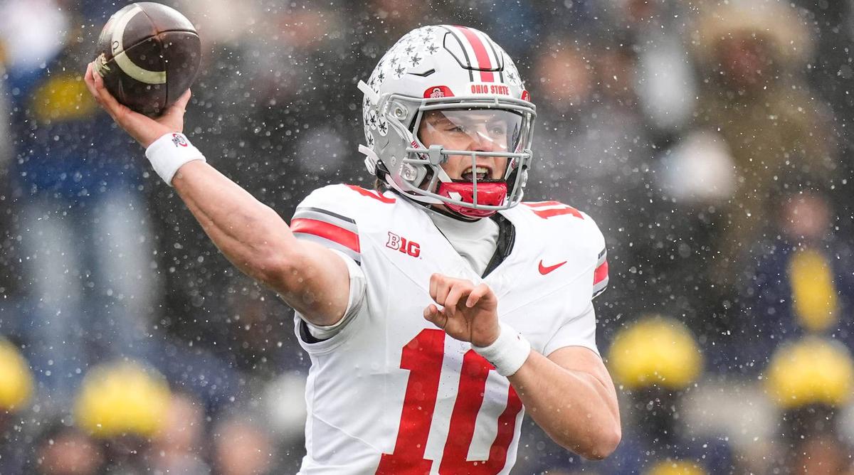  Ohio State QB Julian Sayin could be a top-10 pick in 2027. (Junfu Han / USA TODAY NETWORK via Imagn Images) © Junfu Han / USA TODAY NETWORK via Imagn Images