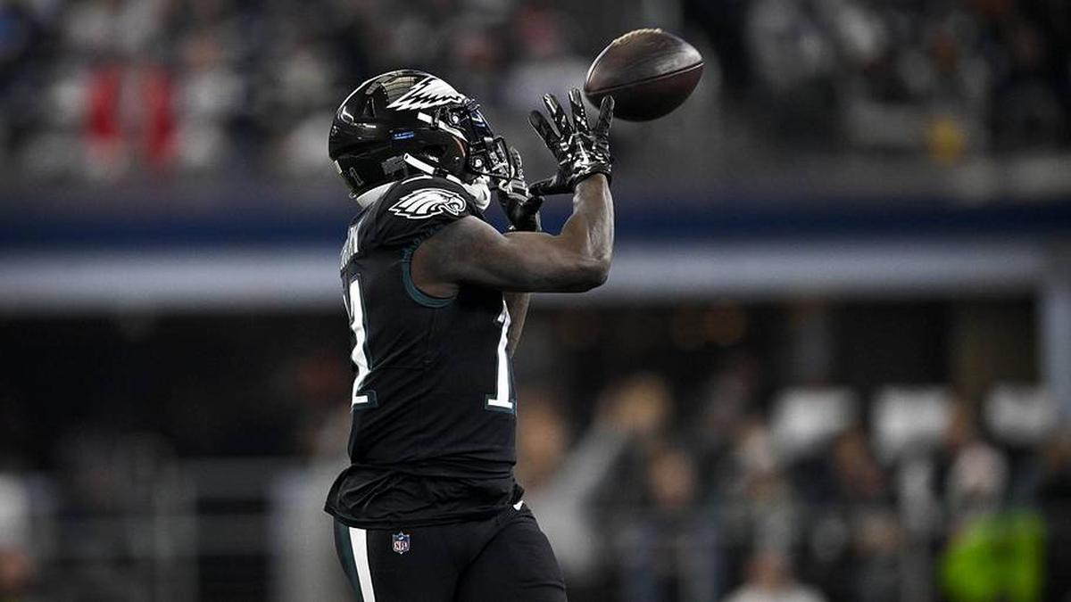  Dec 24, 2022; Arlington, Texas, USA; Philadelphia Eagles wide receiver A.J. Brown (11) in action during the game between the Dallas Cowboys and the Philadelphia Eagles at AT&T Stadium. Mandatory Credit: Jerome Miron-Imagn Images | Jerome Miron-Imagn Images 