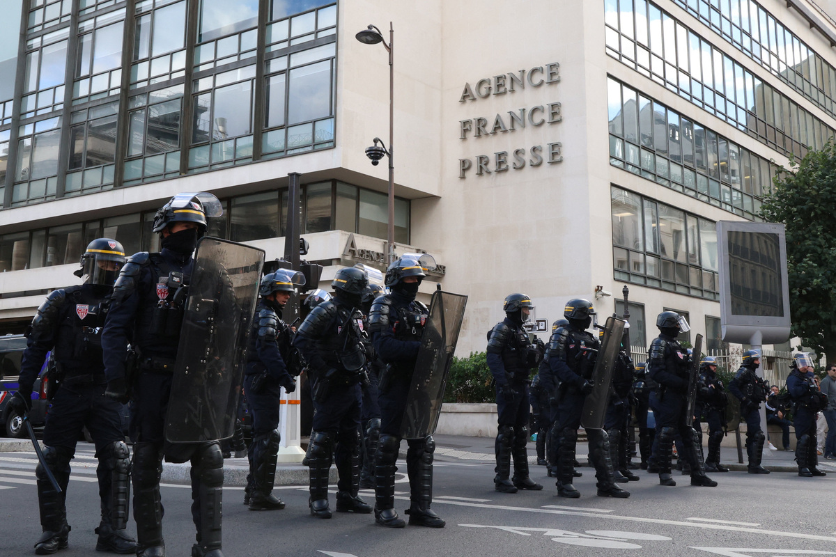 Tear gas, clashes hit French cities in cost-of-living protests ...