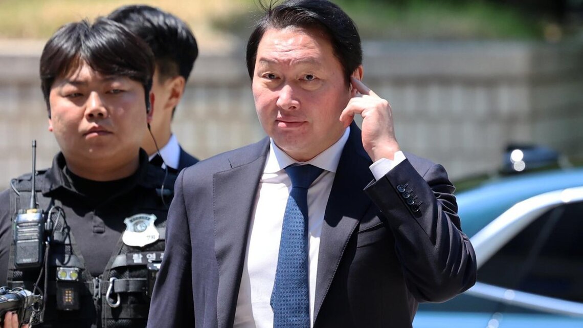 SK Group chief, ex-wife fail to reach agreement in court mediation for asset division 