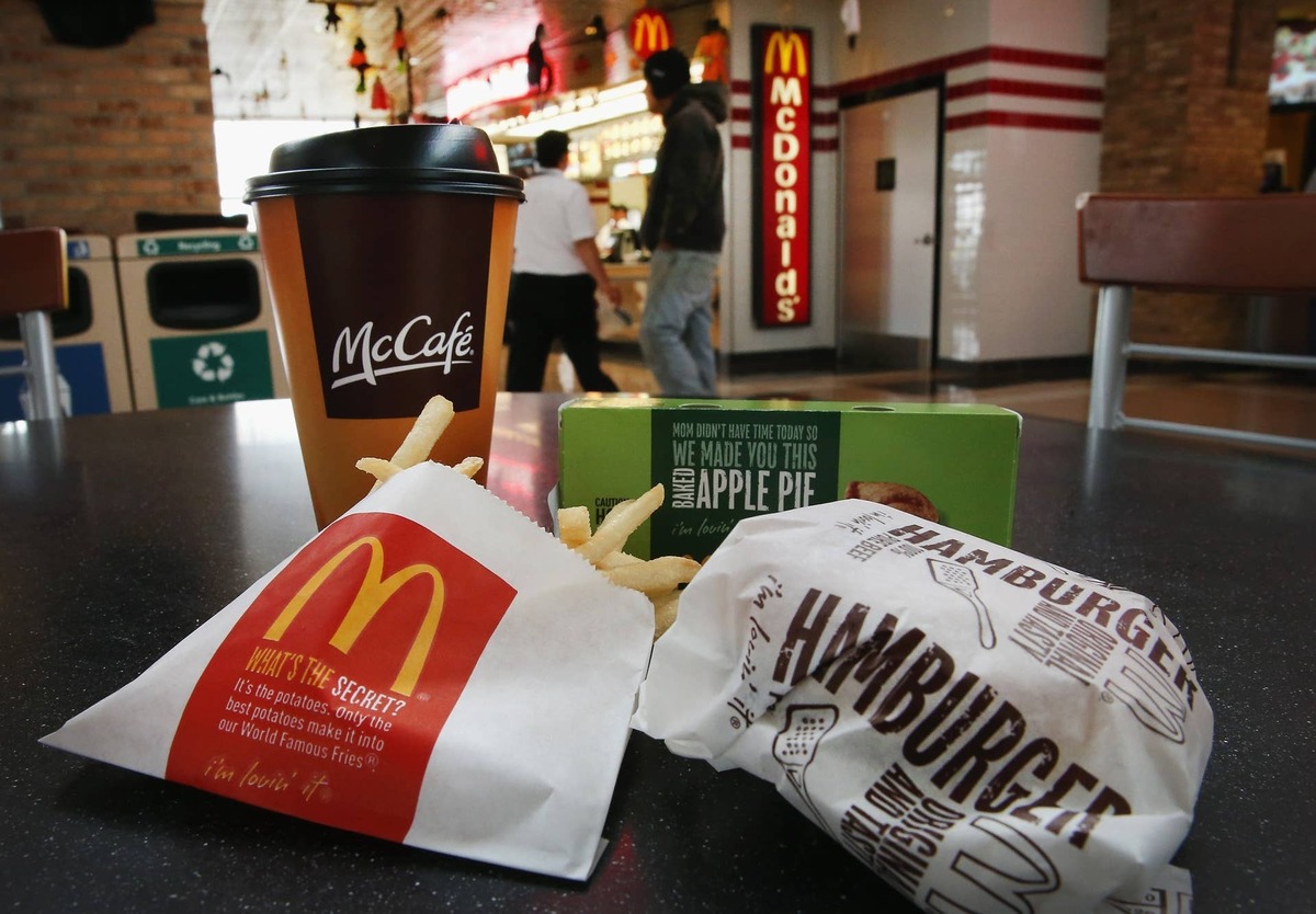  McDonald's brings back the discontinued Fried Apple Pie 34 years later. 