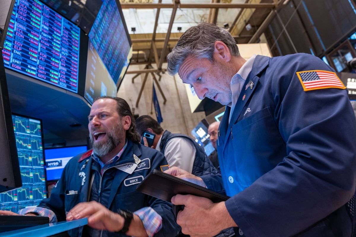  Health care was one of the most heavily traded sectors in President Trump's 2026 disclosure. 