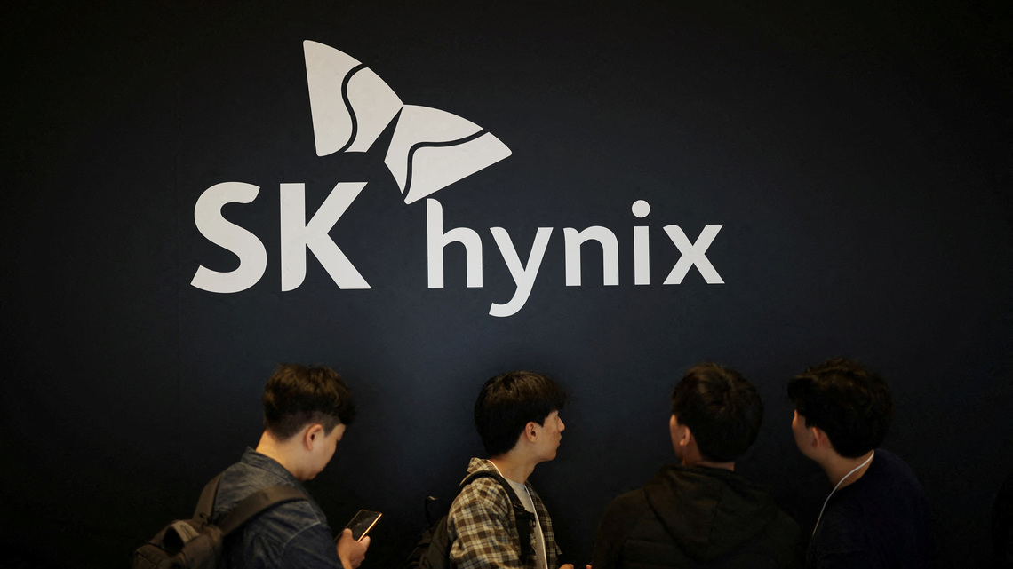 SK Hynix puts US IPO of chip unit Solidigm on hold after Seoul authorities raise concerns 