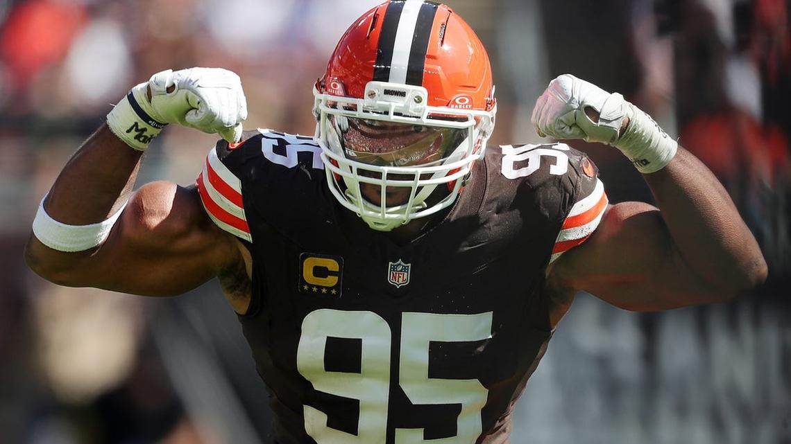 Reports: Browns finalizing trade with Rams for All-Pro DE Myles Garrett 