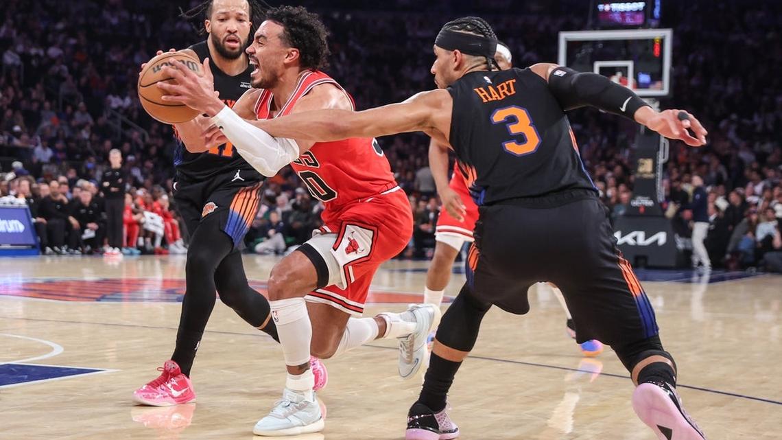Knicks jump out to massive lead, pummel Bulls by 40 