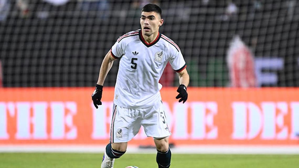  Johan Vásquez is an absolute force in the heart of Mexico's defense. | Daniel Bartel/Getty Images 