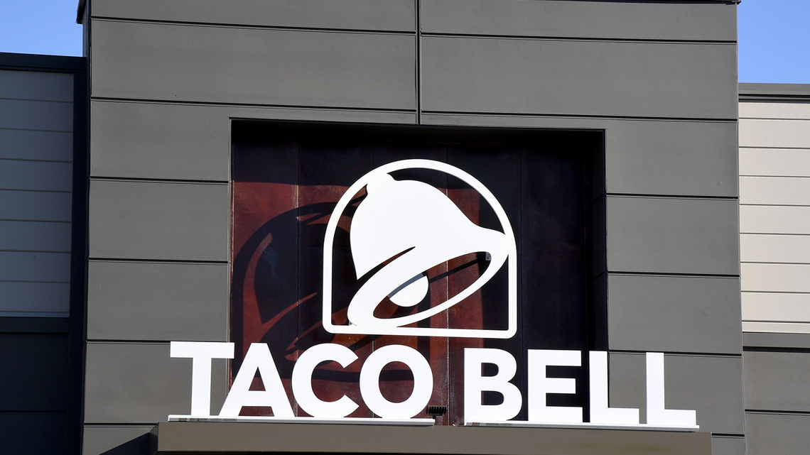 Michigan couple sues Taco Bell and Taylor Farms over cyclosporiasis 