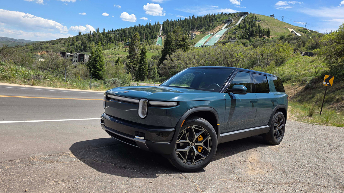 Rivian begins deliveries of cheaper electric vehicles