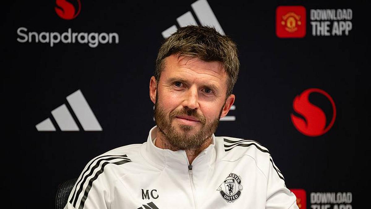  Michael Carrick spearheaded Man Utd's resurgence. | Ash Donelon/Manchester United/Getty Images 