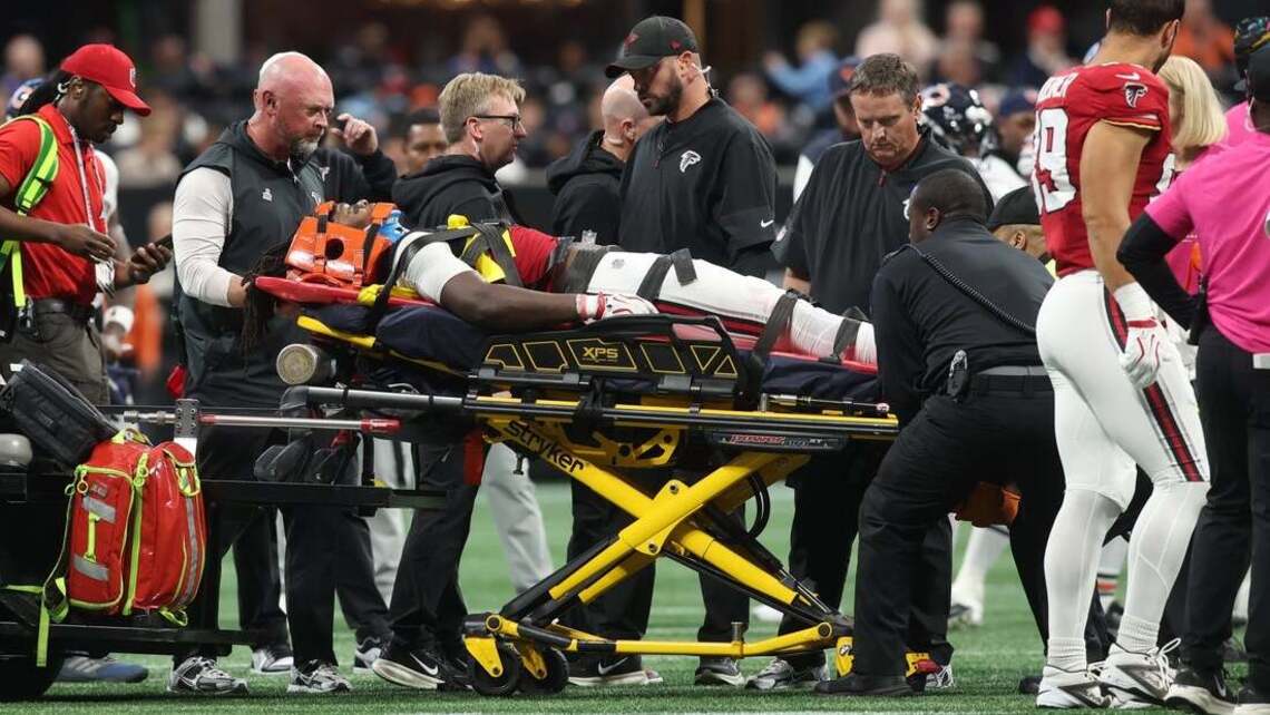NFL injury roundup: Falcons LB Kendal Daniels hospitalized after injury vs. Bears 