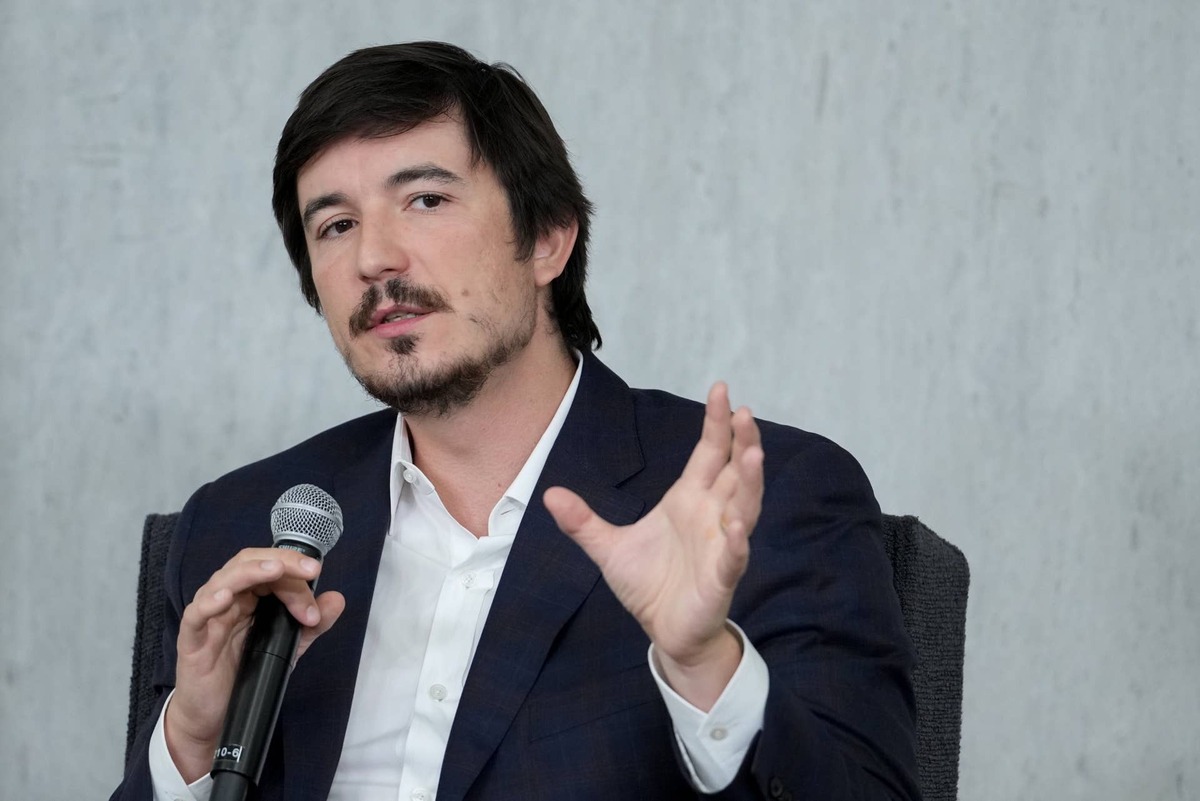  Robinhood CEO Vlad Tenev said the job cuts were preemptive fires. 