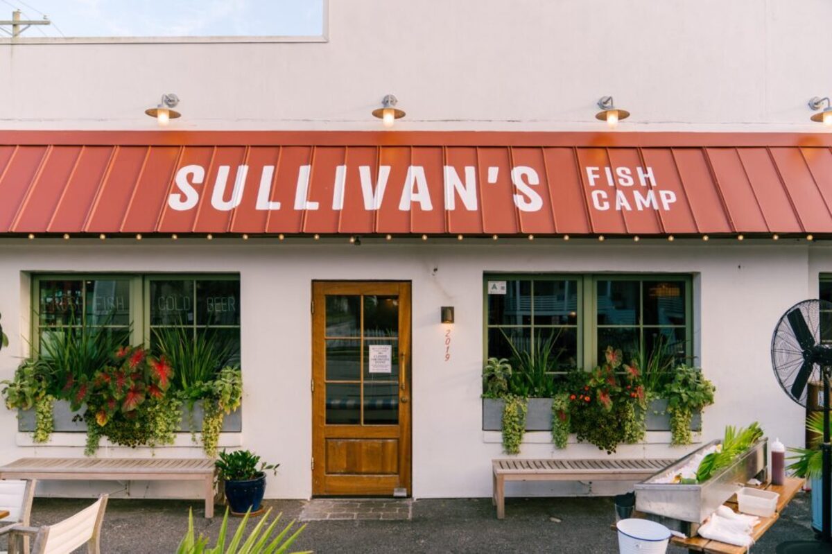 10 Charleston restaurants where seafood is the main event | Tacoma News ...