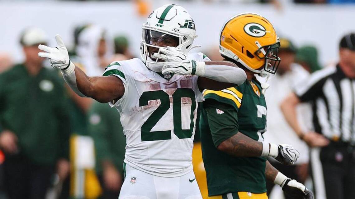 Week 8 Final Fantasy Football Injury Report: Updates On Breece Hall, AJ Brown, DJ Moore, And All The Top Stars