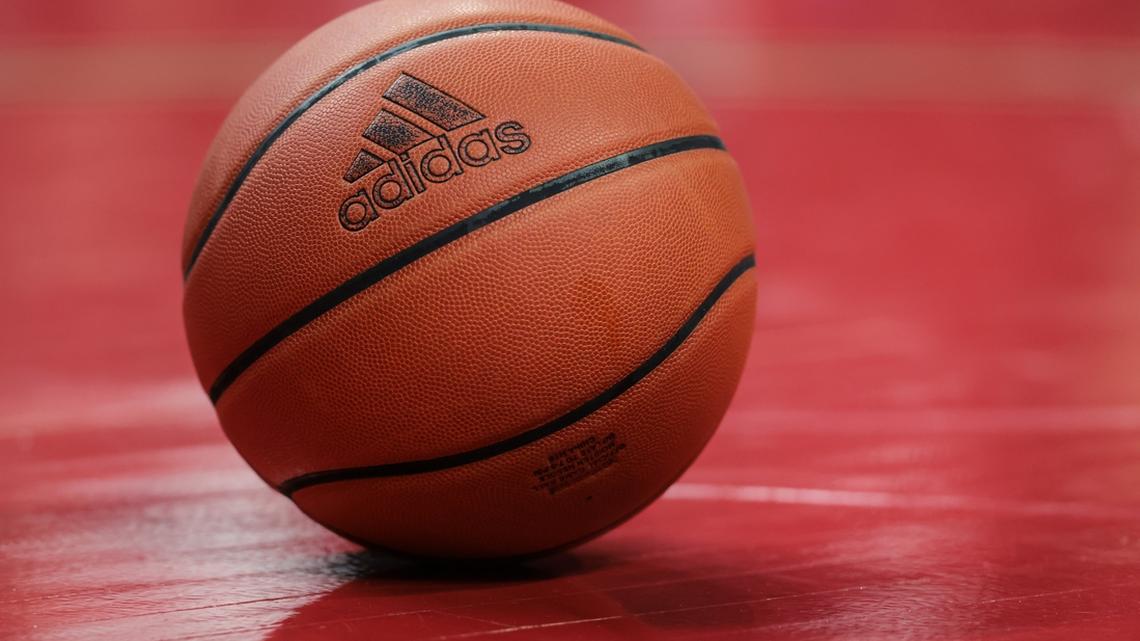 Fixer pleads guilty in NCAA basketball point-shaving scheme 