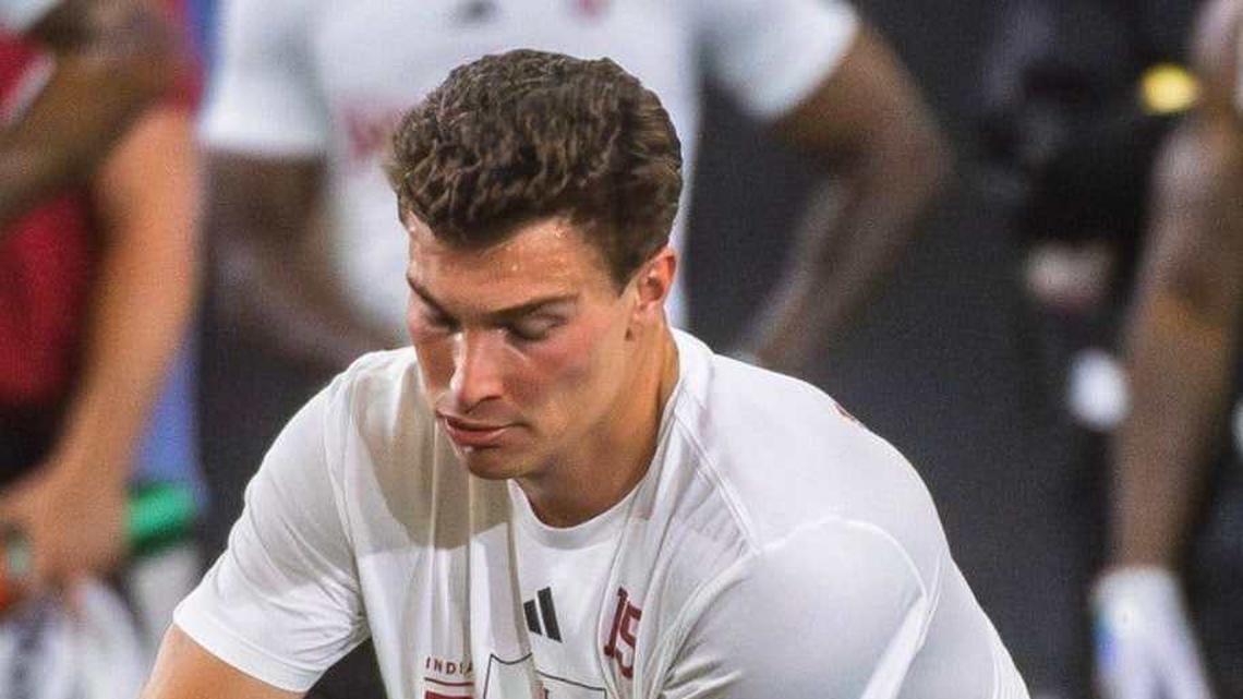  Fernando Mendoza participates in Indiana University's Pro Day at Mellencamp Pavilion on Wednesday, April 1, 2026. | Rich Janzaruk/Herald-Times / USA TODAY NETWORK via Imagn Images 