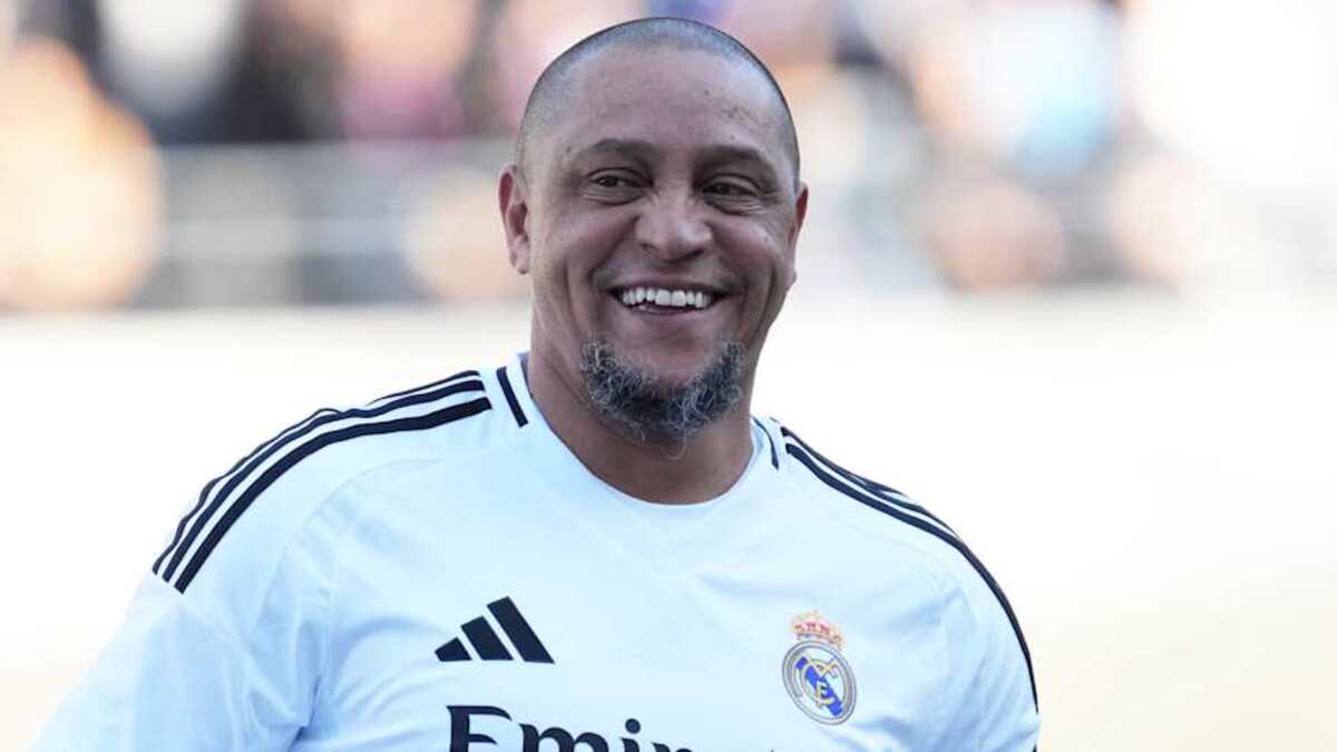  Roberto Carlos is hailed as one of the greatest left backs ever. | Etsuo Hara/Getty Images 