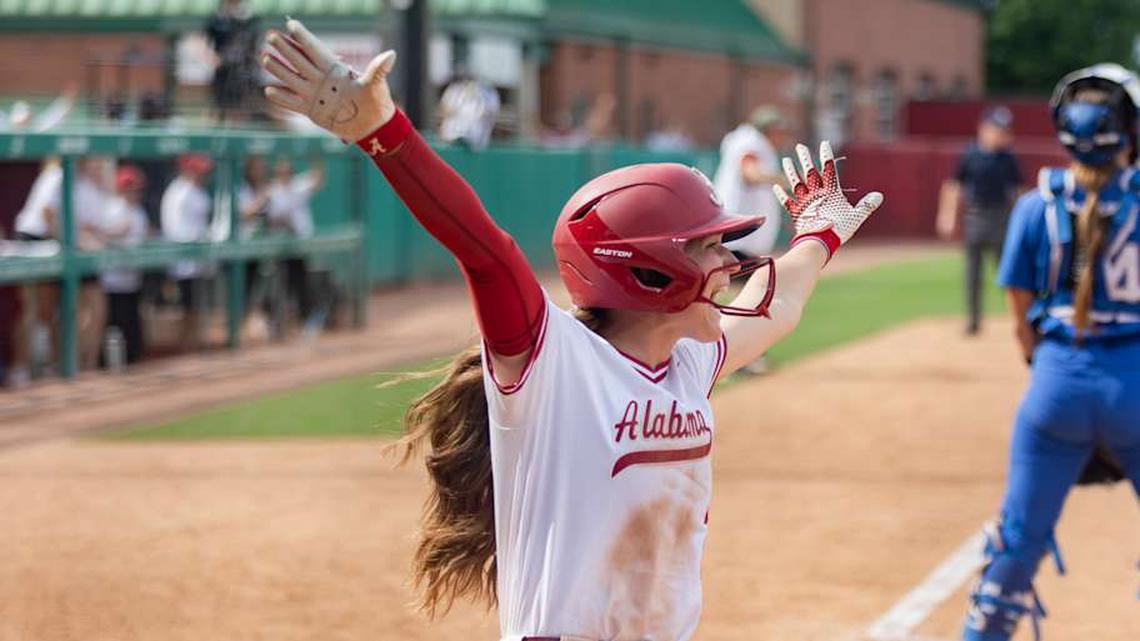  Alabama infielder Gerritt Griggs calls safe for the walk off win in the second game of the series against Kentucky on Apr. 18, 2026. | Sarah Munzenmaier/Alabama Crimson Tide on SI 