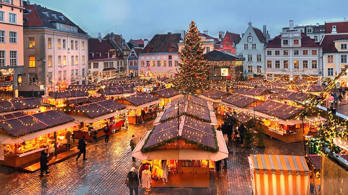 Holland America Line is offering new Christmas market cruises in Northern Europe. 
