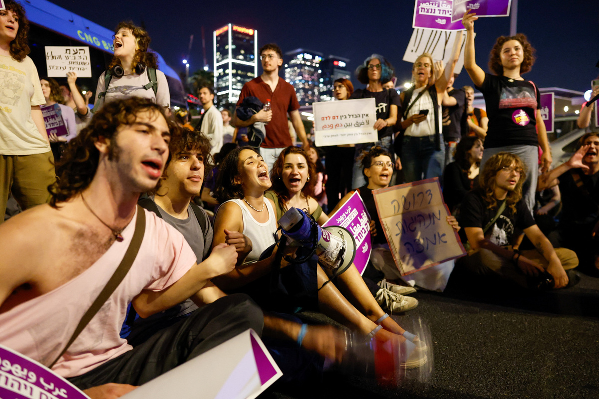 Netanyahu, at risk of losing power, steps up attacks on Israel's Arab ...