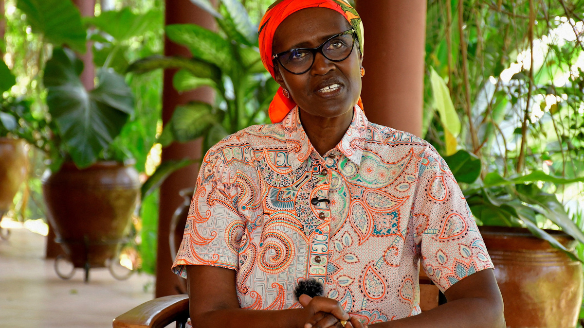 FILE PHOTO: Winnie Byanyima, UNAIDS Executive Director and wife to four time Ugandan presidential candidate, Kizza Besigye speaks during a Reuters interview on Besigye's health at her home in Kasangati, Wakiso district, on the outskirts of Kampala, Uganda January 22, 2026. REUTERS/Abubaker Lubowa/File Photo