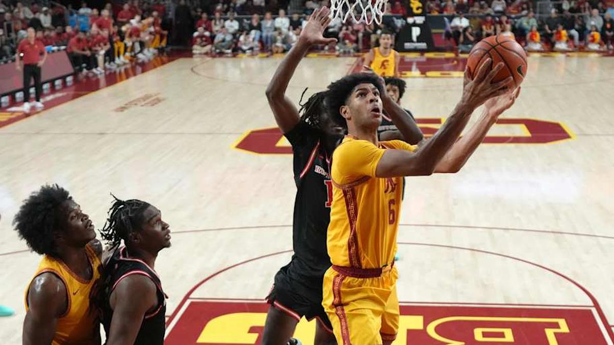  Jan 31, 2026; Los Angeles, California, USA; Southern California Trojans forward Jacob Cofie (6) shoots the ball in the first half against the Rutgers Scarlet Knights at Galen Center. Mandatory Credit: Kirby Lee-Imagn Images | Kirby Lee-Imagn Images 