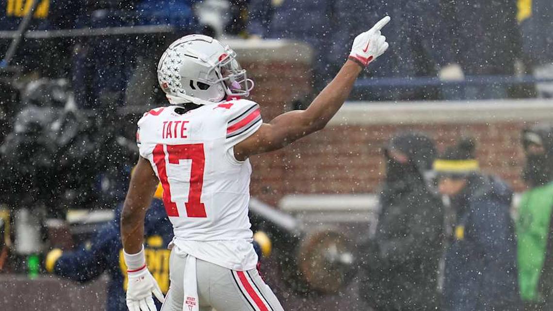  Ohio State Buckeyes wide receiver Carnell Tate (17) celebrates a touchdown catch during the NCAA football game against the Michigan Wolverines at Michigan Stadium in Ann Arbor, Mich. on Nov. 29, 2025. Ohio State won 27-9. | Adam Cairns/Columbus Dispatch / USA TODAY NETWORK via Imagn Images 