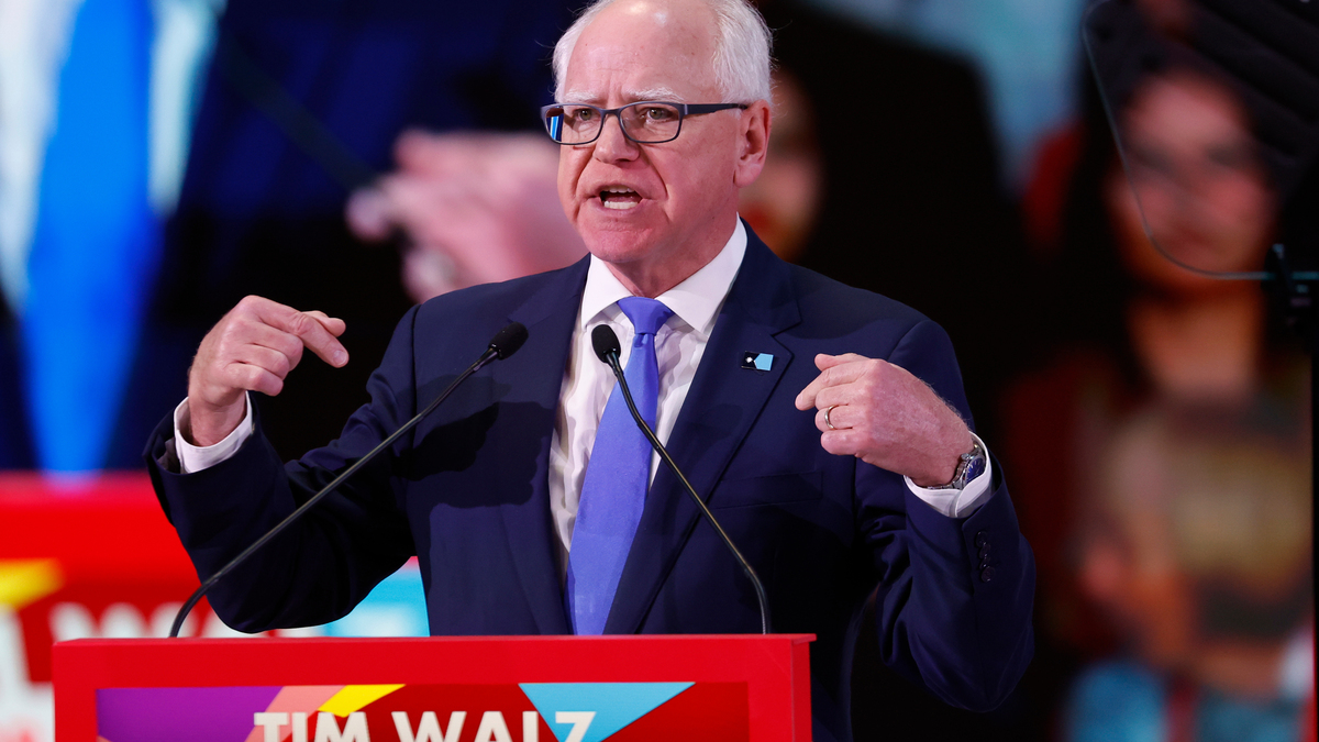 Spain Global Progressive Mobilisation Summit. Gov. Tim Walz, D-Minn., delivers a speech at the Global Progressive Mobilisation summit in Barcelona, Spain, Saturday, April 18, 2026. (AP Photo/Joan Monfort)