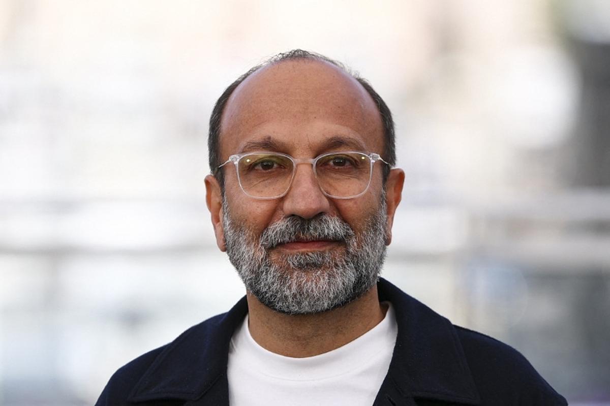Director Asghar Farhadi poses during a photocall for the film "Histoires paralleles" (Parallel Tales) in competition at the 79th Cannes Film Festival in Cannes, France, May 15, 2026. REUTERS/Gonzalo Fuentes