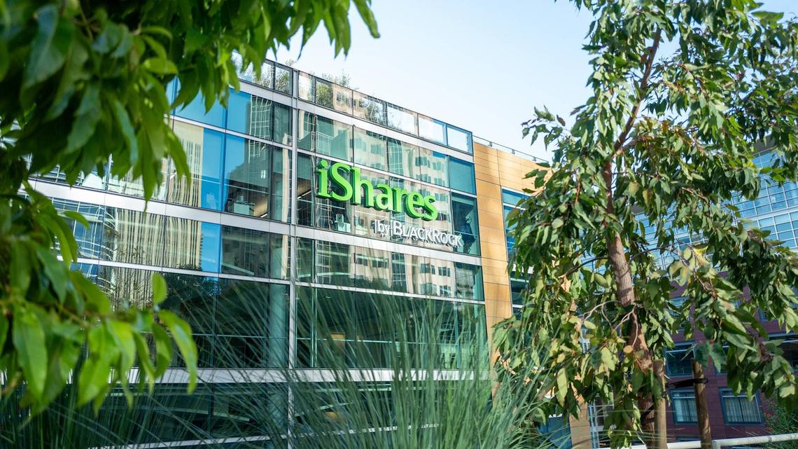 iShares outlines investment alternatives to cash savings accounts 