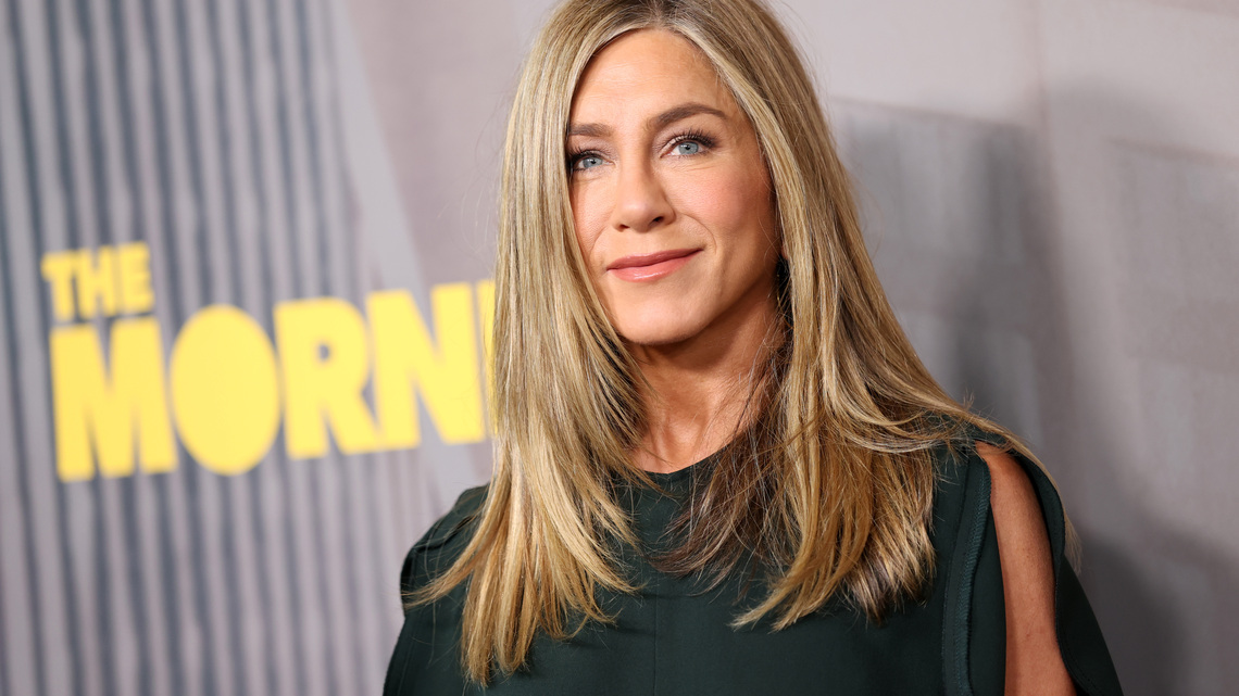 Jennifer Aniston Turned the Most Polarizing Pants Style Into a Chic Look 