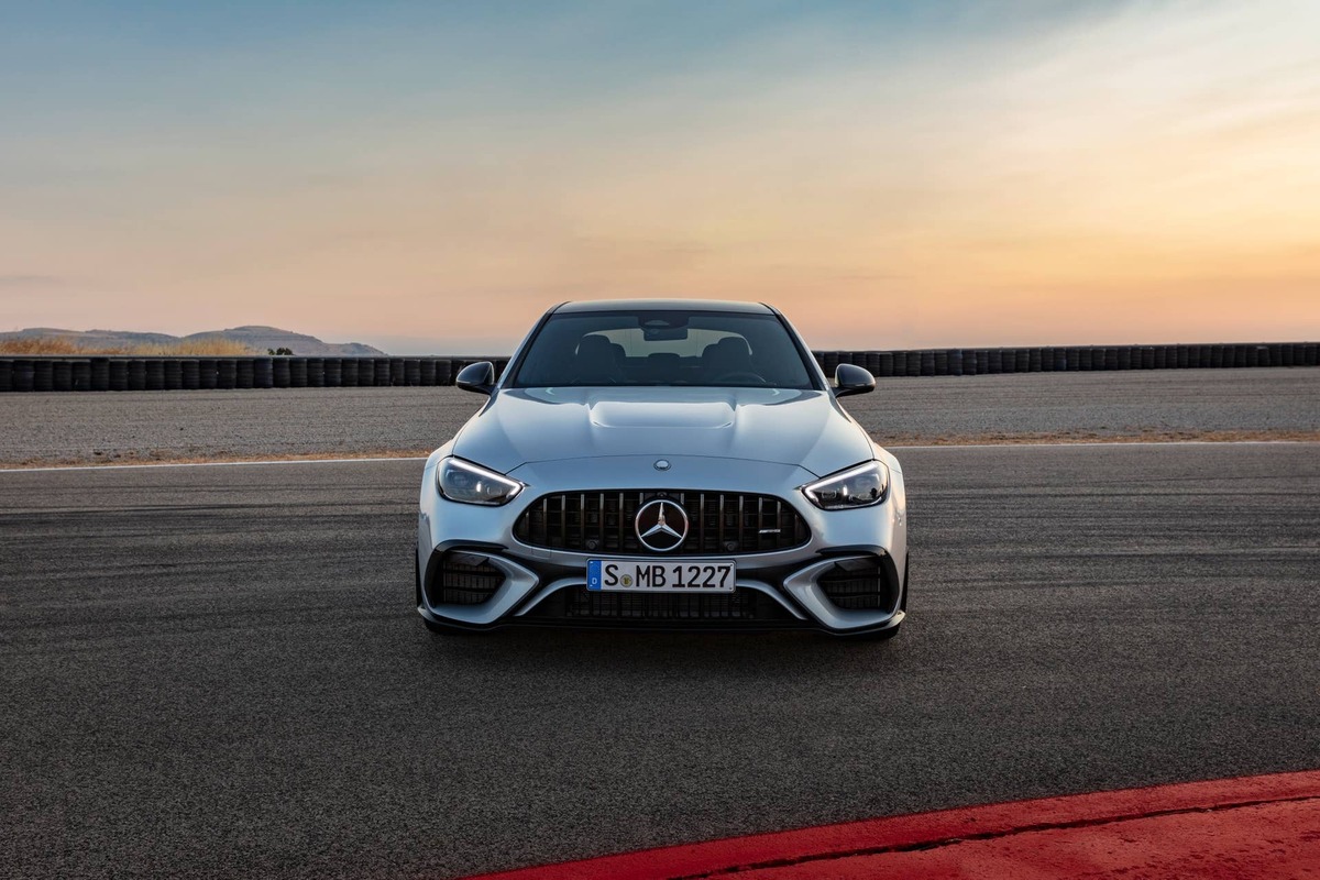  Mercedes-AMG C 63 S E PERFORMANCE