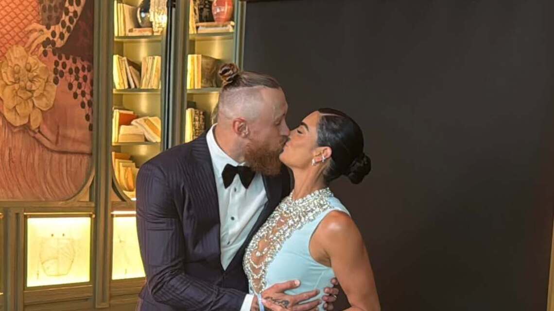 Claire Kittle Suffers Wardrobe Malfunction Ahead of Taylor Swift's Wedding 