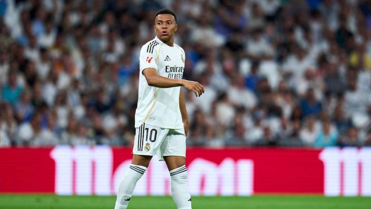  Kylian Mbappé is under real pressure at club level. | Diego Souto/Getty Images 