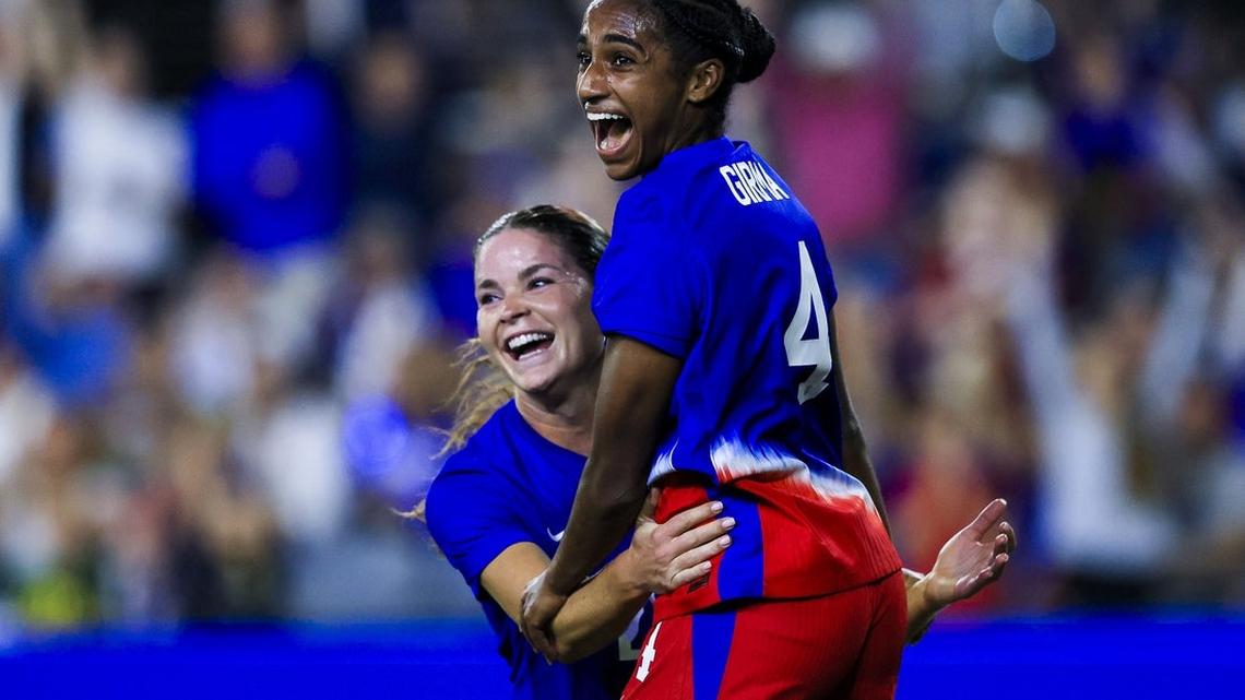 Naomi Girma's first two goals lift USWNT past Argentina 