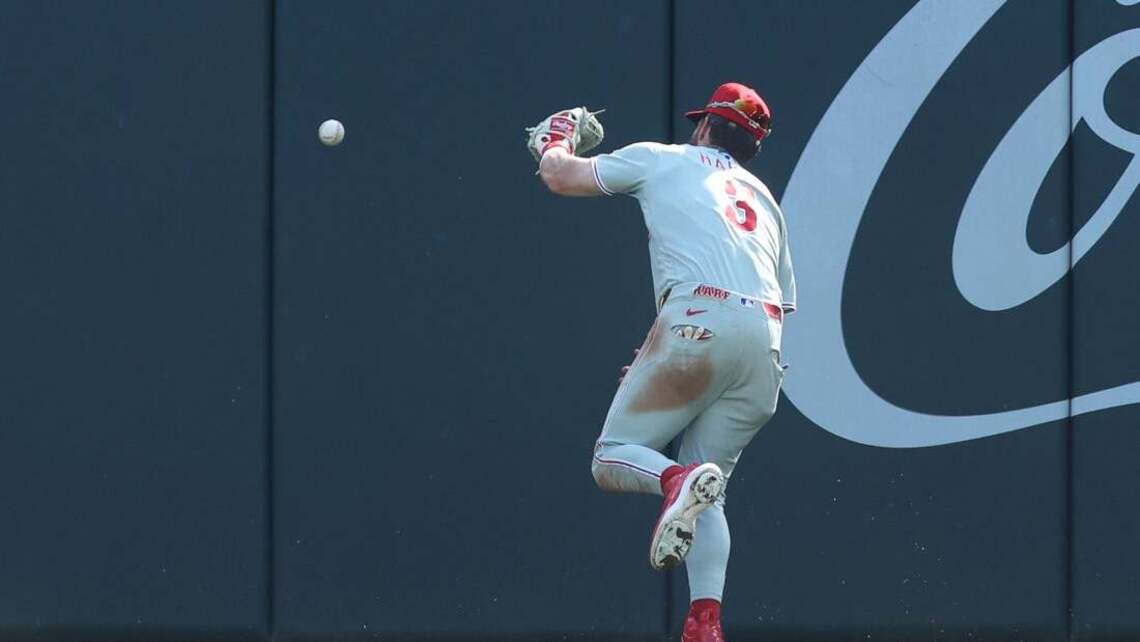 Alec Bohm homers in 10th as Phillies even series with Braves