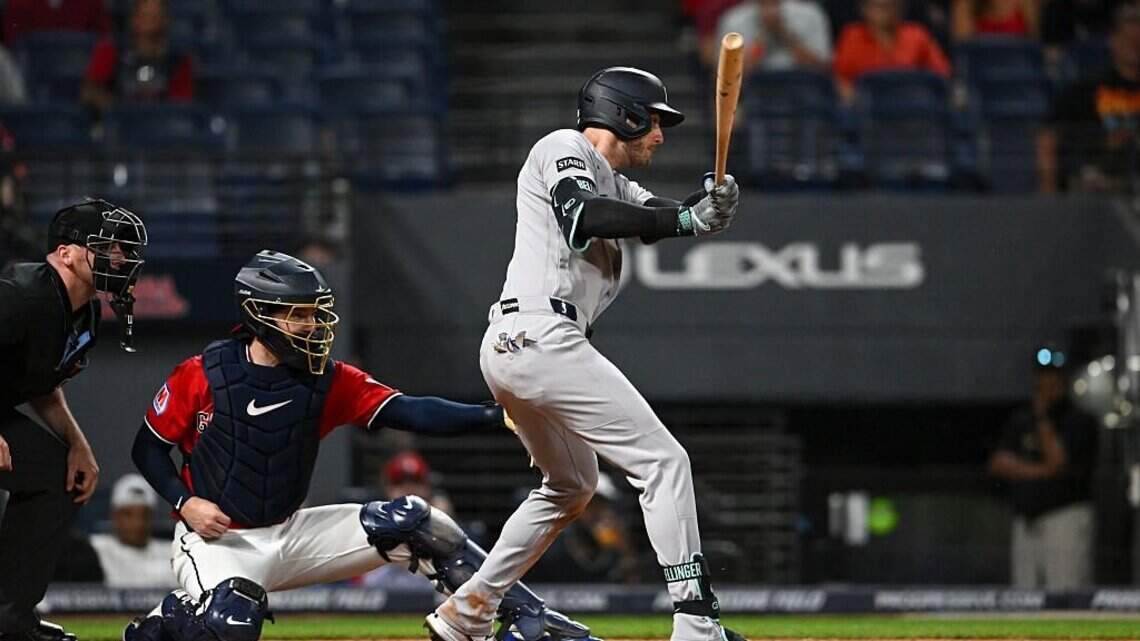 Bellinger's big hit lifts Yankees over Guardians in 10