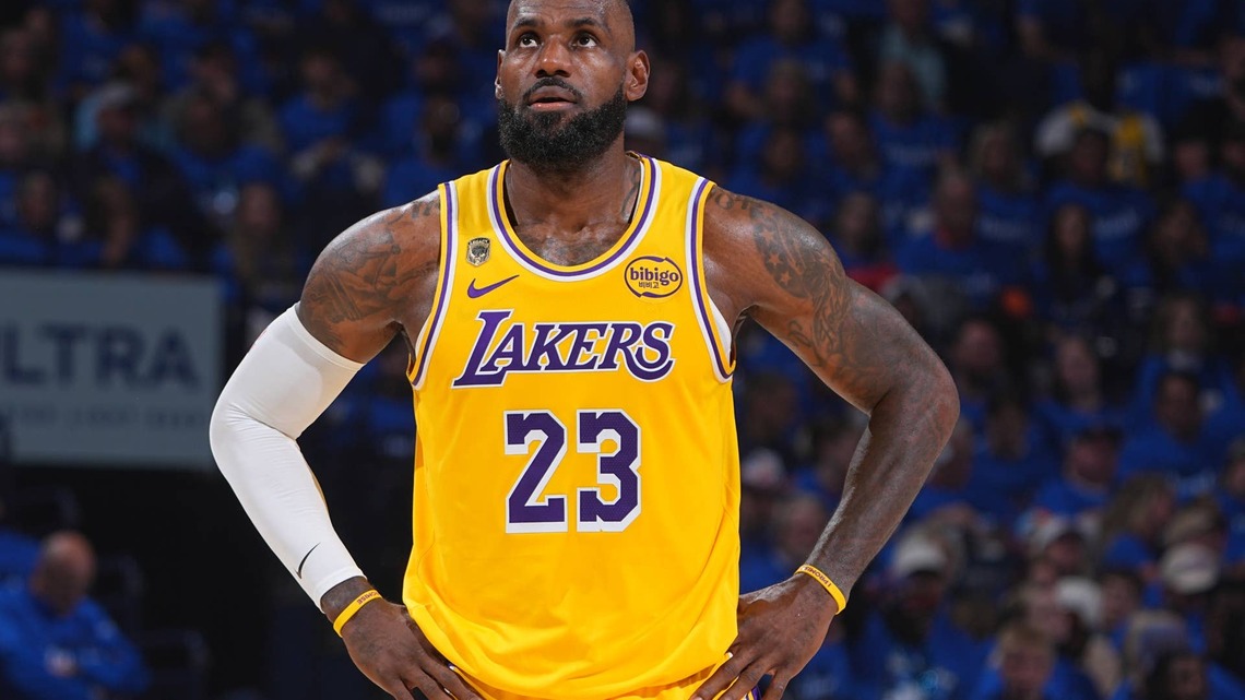 Fans React to LeBron James Signing With the Philadelphia 76ers 