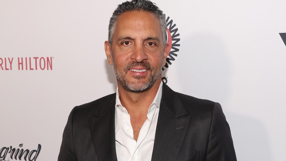 BEVERLY HILLS, CALIFORNIA - APRIL 22: Mauricio Umansky attends the Homeless Not Toothless Hollywood Gala at The Beverly Hilton on April 22, 2023 in Beverly Hills, California. (Photo by Jesse Grant/Getty Images for Homeless Not Toothless)