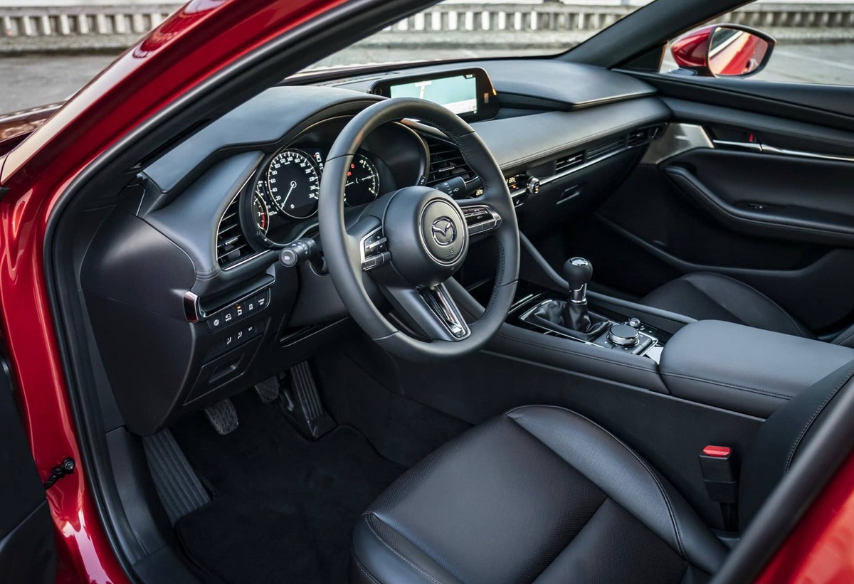  Mazda 3 Hatchback Mazda