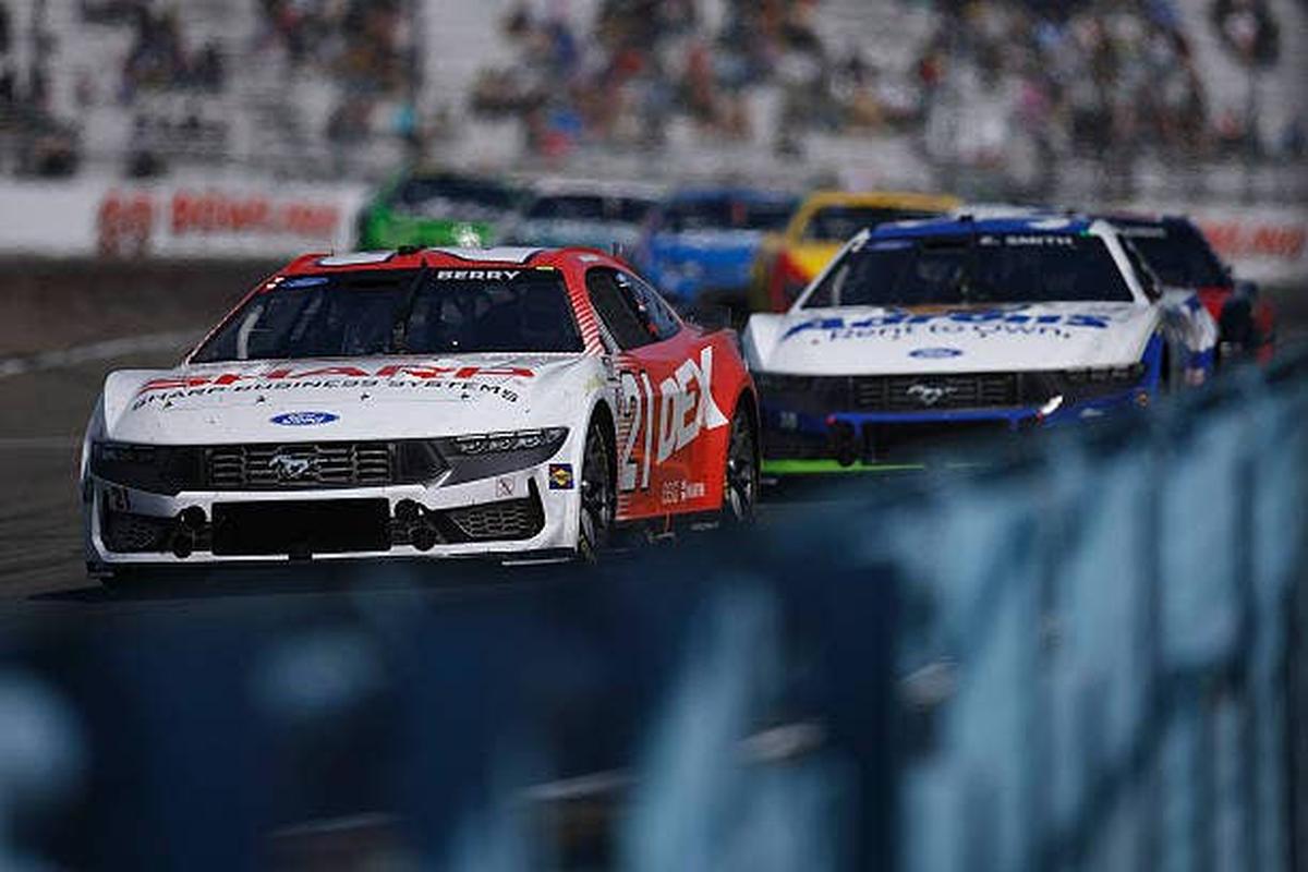 Josh Berry Ahead of Zane Smith at Watkins Glen. (Photo by Sean Gardner/Getty Images) (Photo by Sean Gardner/Getty Images) 