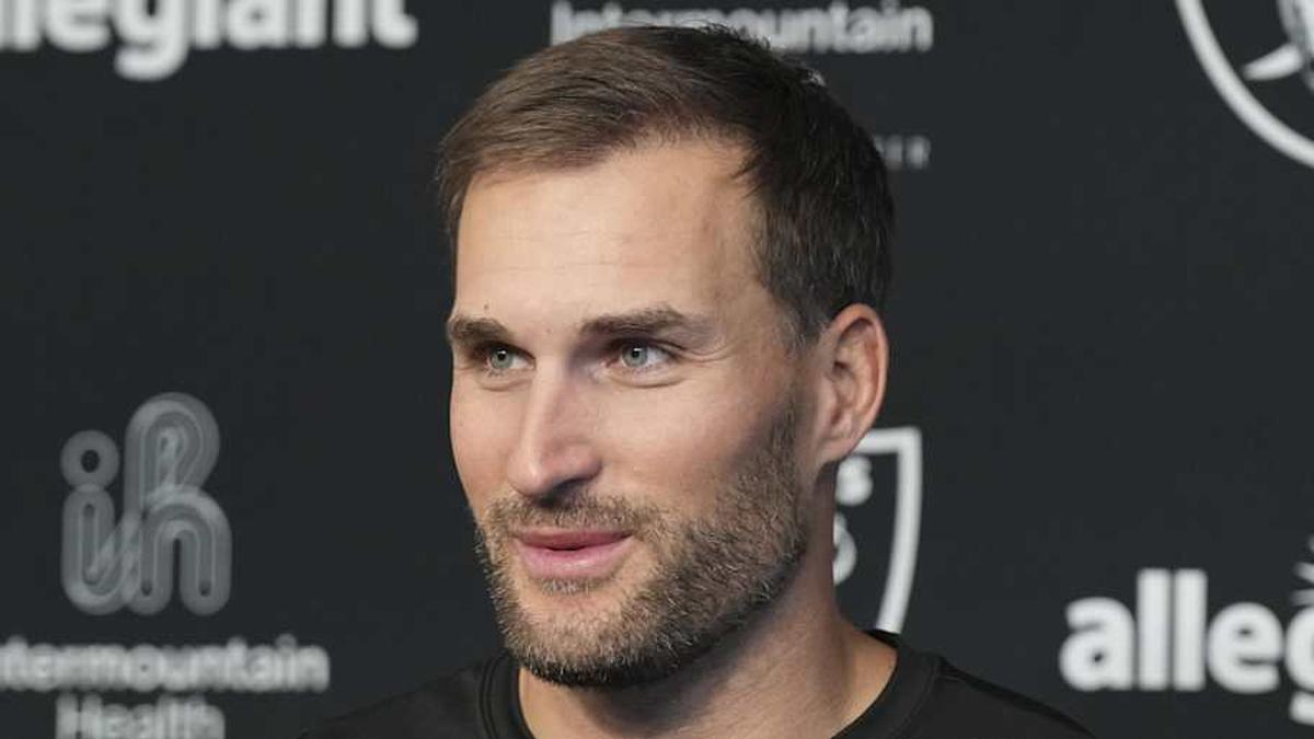  Apr 8, 2026; Las Vegas, NV, USA; Las Vegas Raiders quarterback Kirk Cousins speaks at a press conference at Intermountain Health Performance Center. Mandatory Credit: Candice Ward-Imagn Images | Candice Ward-Imagn Images 