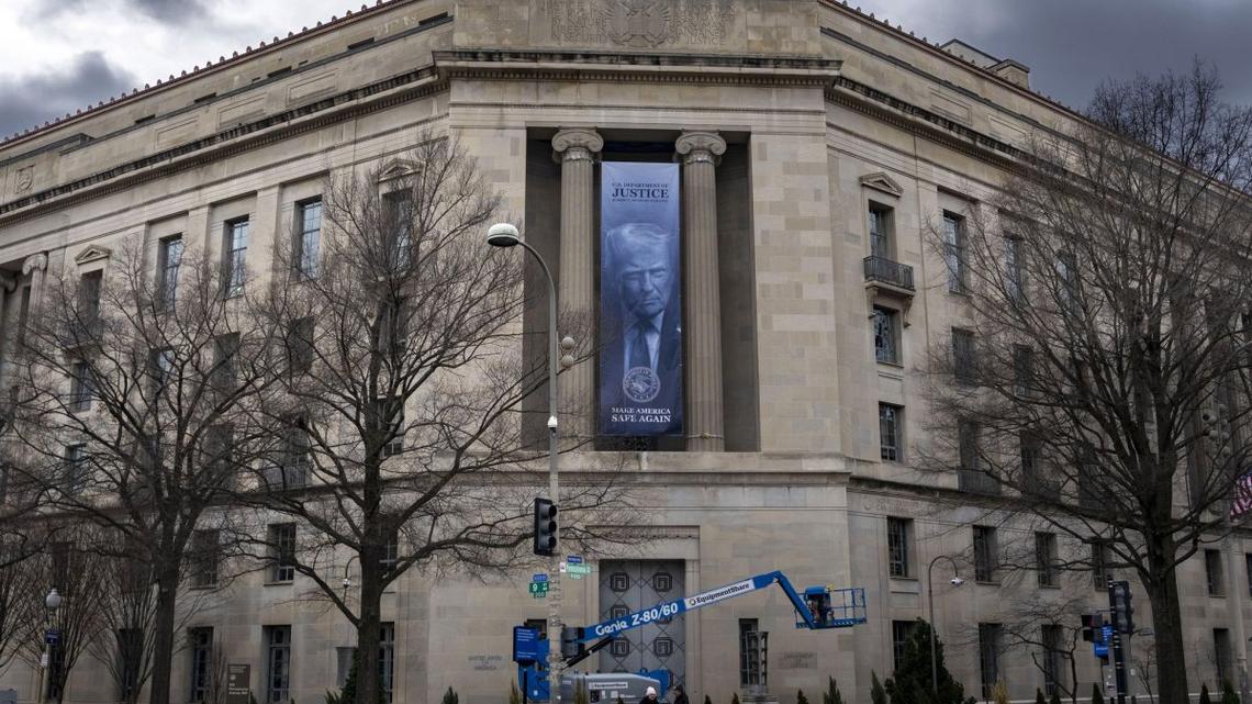 Judge dismisses DOJ lawsuit demanding Arizona voter rolls 