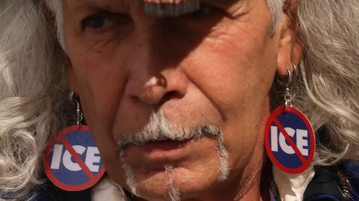 ‘No Kings' protests mobilize across California as activists push for early voter turnout 