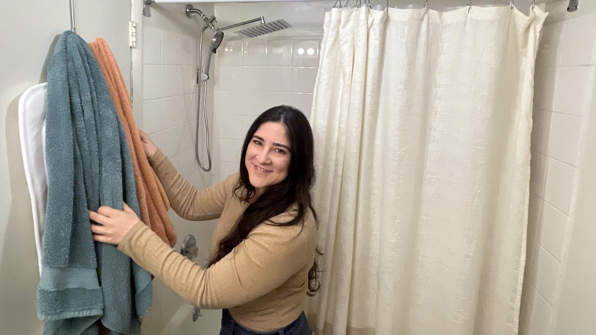Taylor Armendariz spent hours in her bathtub at her South Jersey apartment after being diagnosed with a relatively new cannabis-induced illness, called cannabinoid hyperemesis syndrome, or CHS. (Tom Gralish/The Philadelphia Inquirer/TNS)
