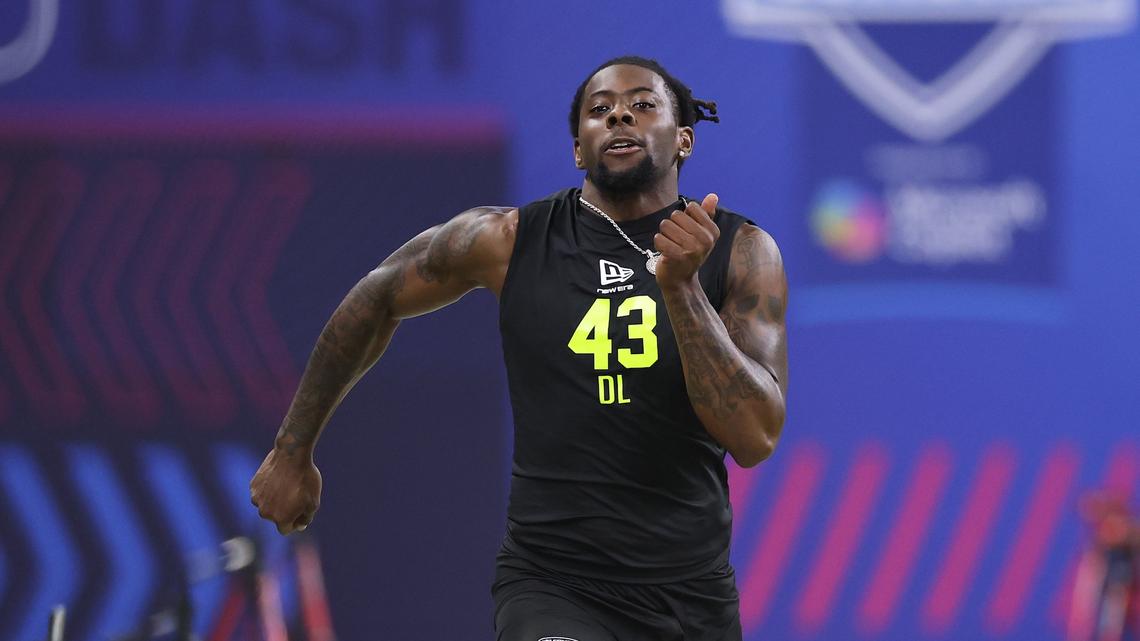 New England Patriots Rookie Quintayvious Hutchins Charged With Domestic Assault 
