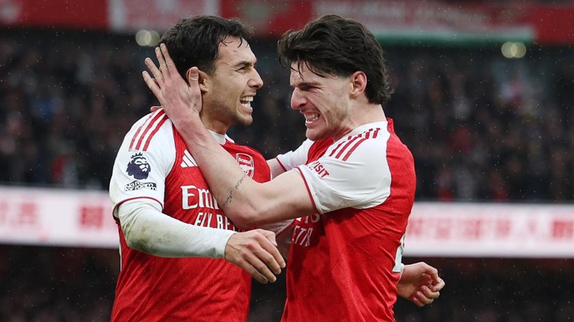 Arsenal se mantiene líder en partido de trámite ante Sunderland 