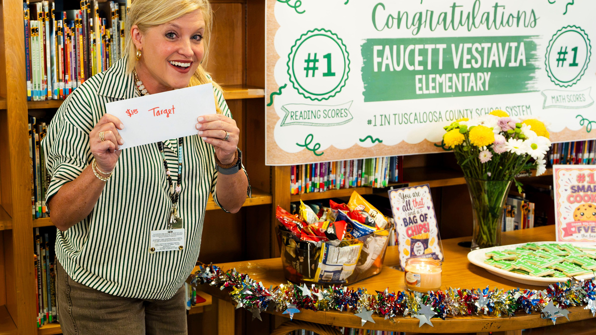 Teachers greeted with surprise celebration of Faucett-Vestavia success